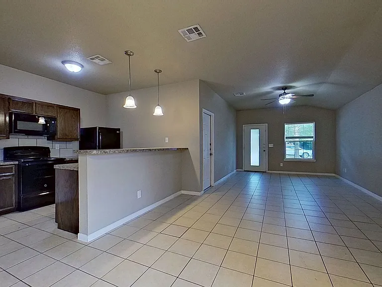 1707 Aztec Trce #A — Photo 8