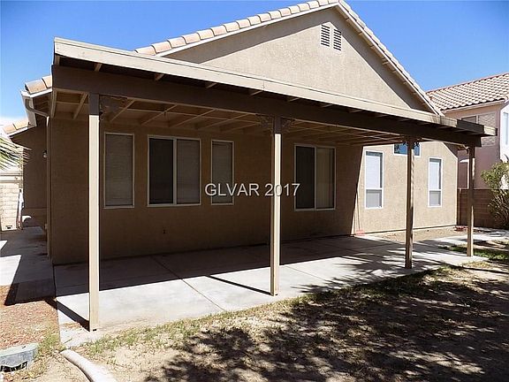 3rd image of 7995 Bonaventure Dr
