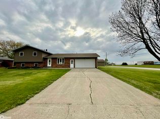612 6th St, West Point, IA 52656
