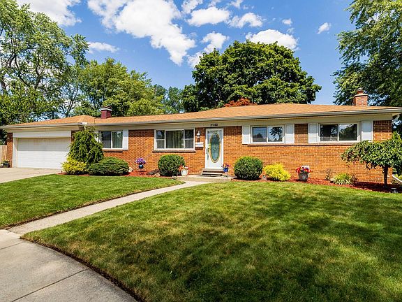 2nd image of 25862 Gunston Ave