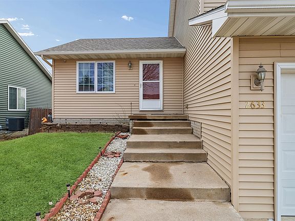 3rd image of 2633 Whispering Ridge Dr