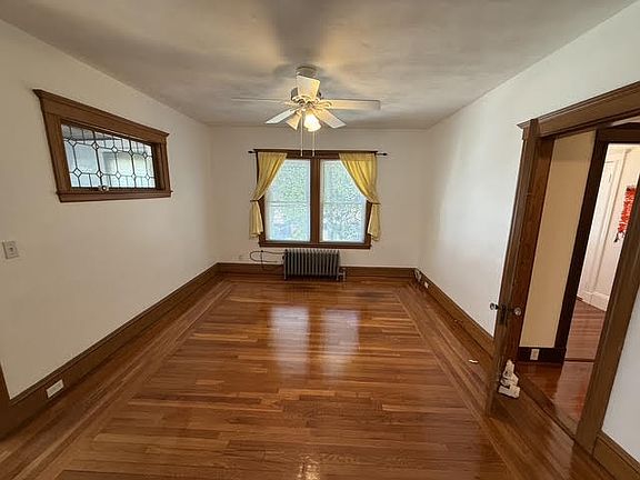 2nd image of 11 Playstead Rd #2