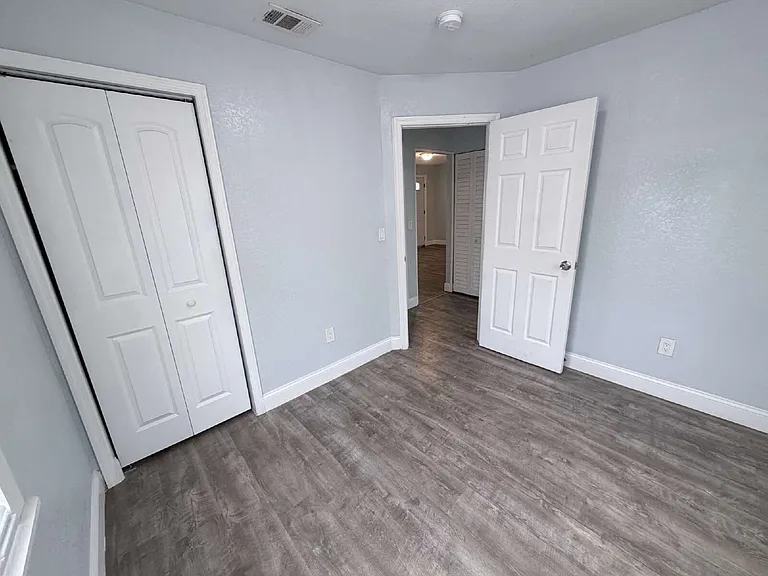 815 N Davis Ave — Photo 13