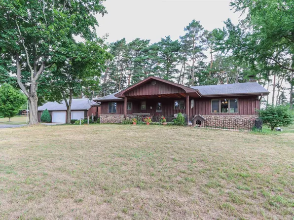 E212 Golke Rd, Waupaca, WI 54981