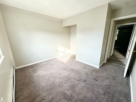 4th image of 5 Bradford Dr #D