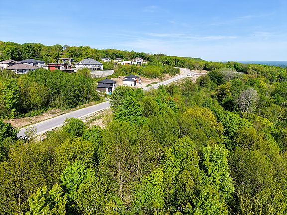5th image of 70 Kenreta Dr
