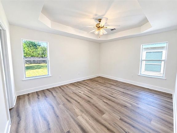 5th image of 2519 Pelican St