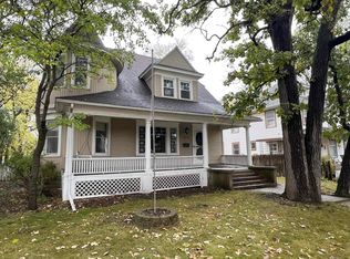 322 3rd St NE, Mason City, IA 50401