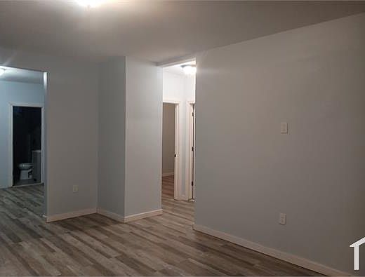 3rd image of 210 Woodlawn Ter Floor 2