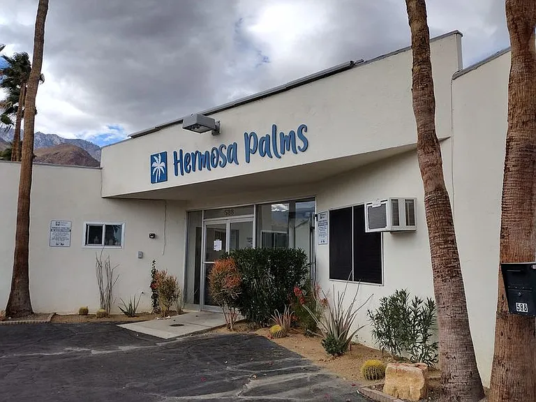 588 E. Mel Avenue - Hermosa Palms — Photo 57