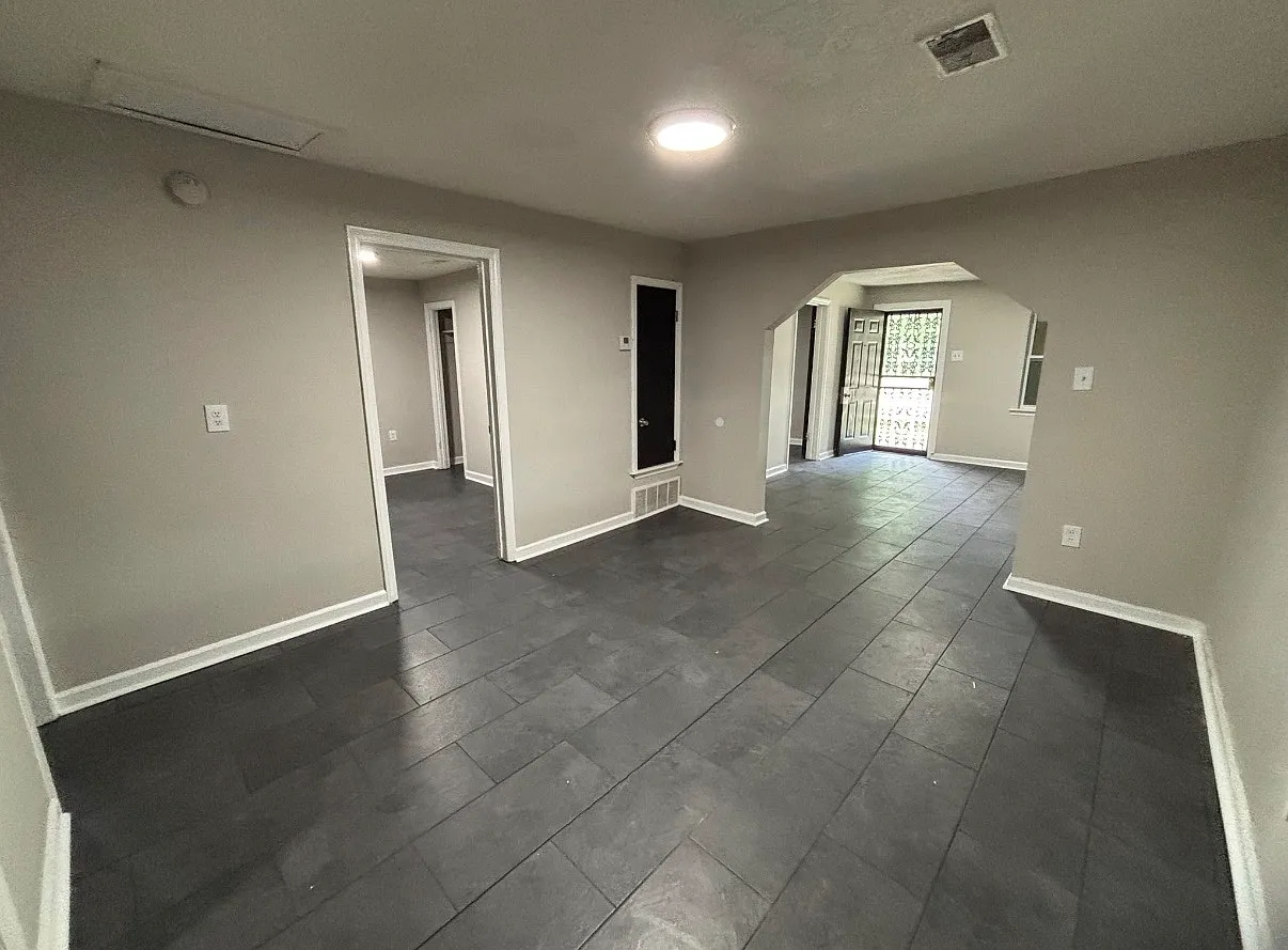 2319 Shasta Avenue - 1 — Photo 4