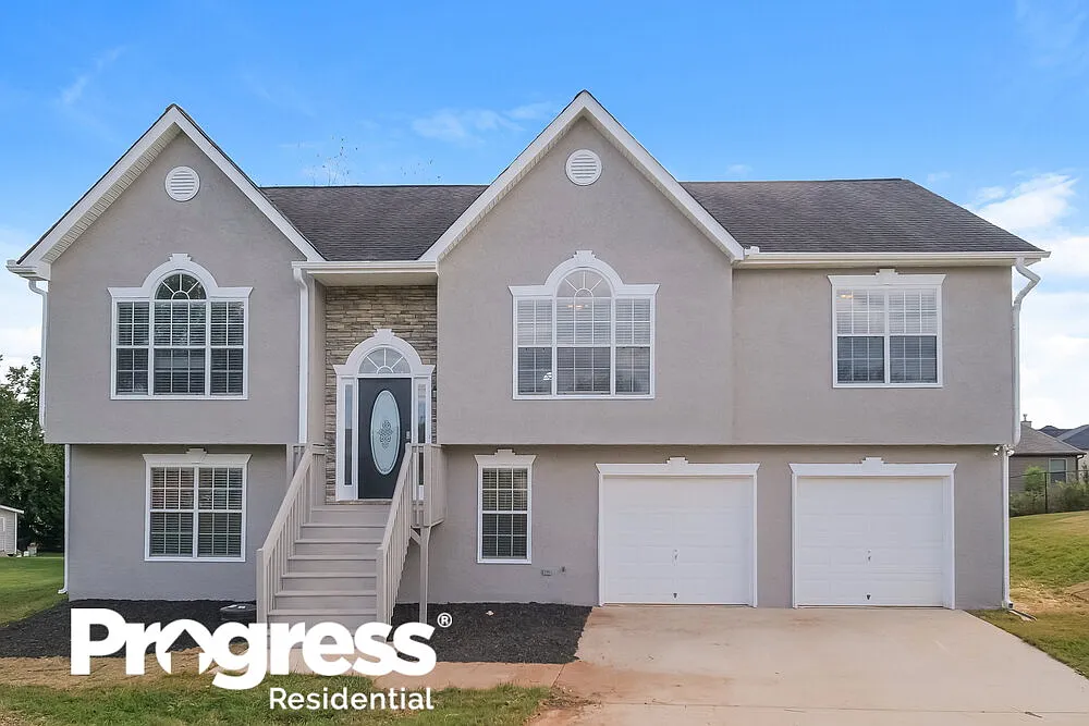 815 Cambridge Way photo 1