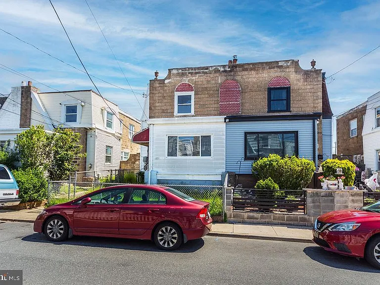 177 Wellington Rd — Photo 2