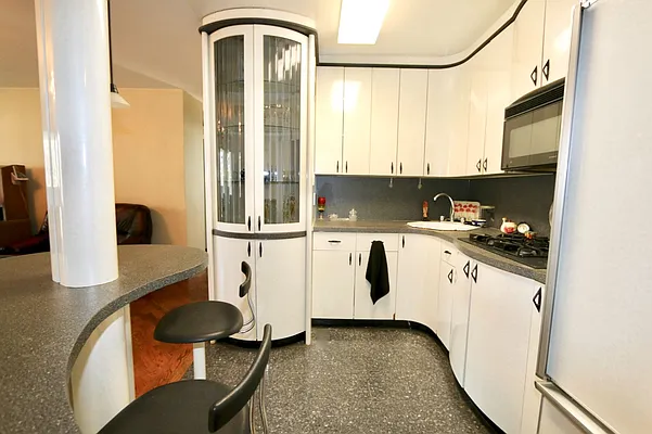 Rented by Keller Williams NYC | media 3