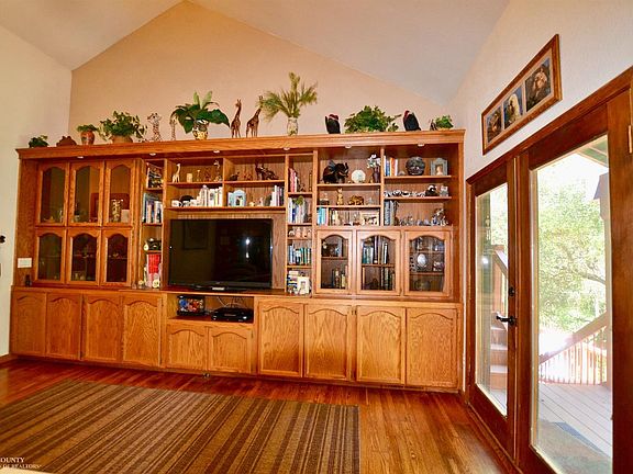 4th image of 4040 River Woods Dr