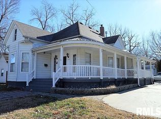 313 W Sycamore St, Carbondale, IL 62901