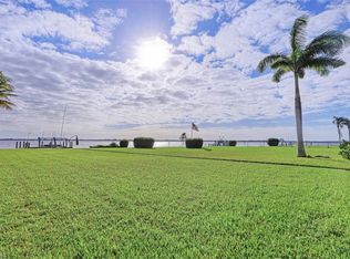 3715 SE 21st Pl, Cape Coral, FL 33904