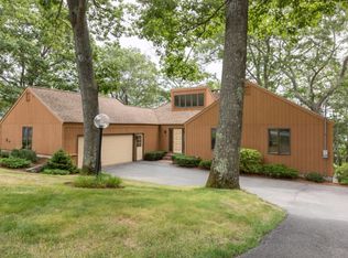 11 Ledgewood Ln, Cape Elizabeth, ME 04107