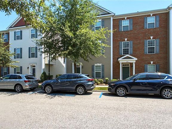 2nd image of 224 Breccia Ln #218
