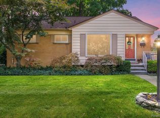 31943 Windsor St, Garden City, MI 48135