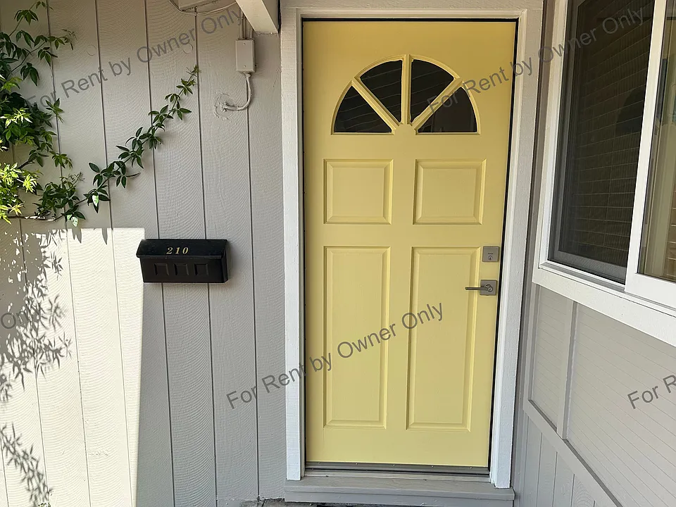 210 Junipero Ct