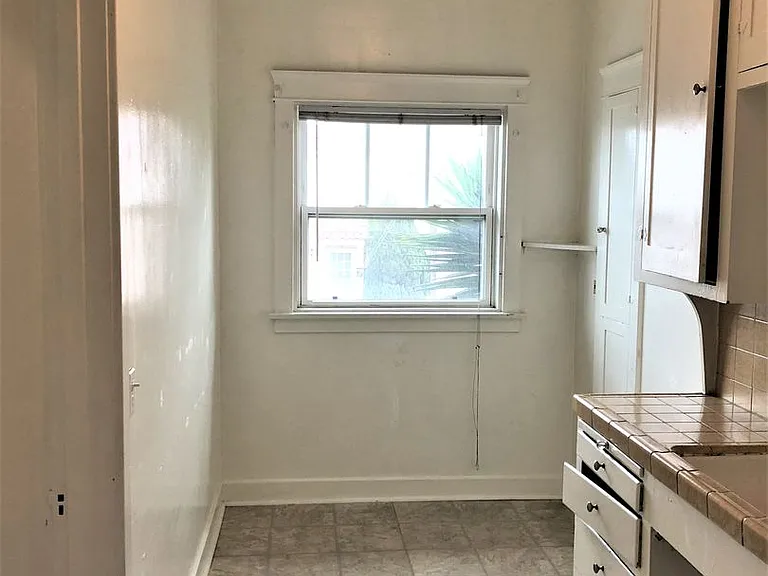 2164 2nd Ave — Photo 9