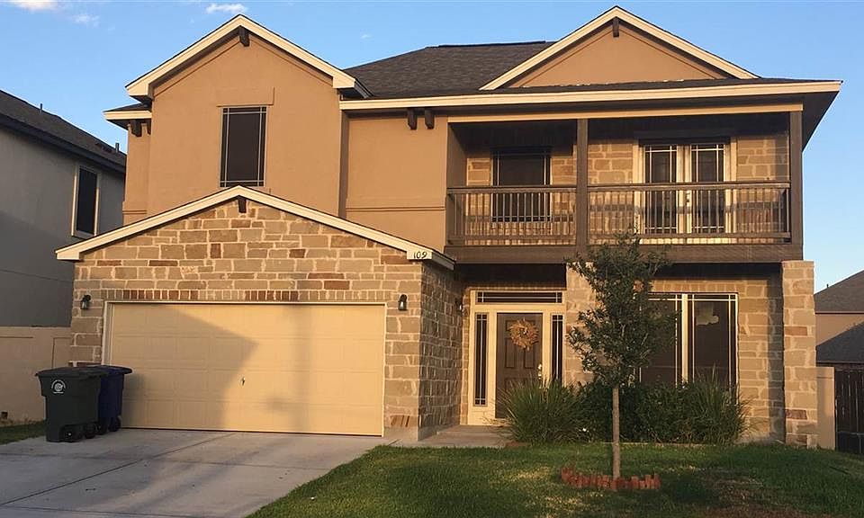 1st image of 109 Desert Palm Dr