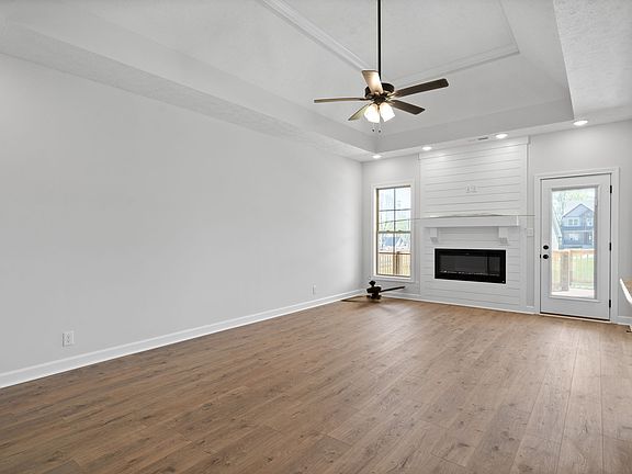 5th image of 632 Creighton Cir Lot 37