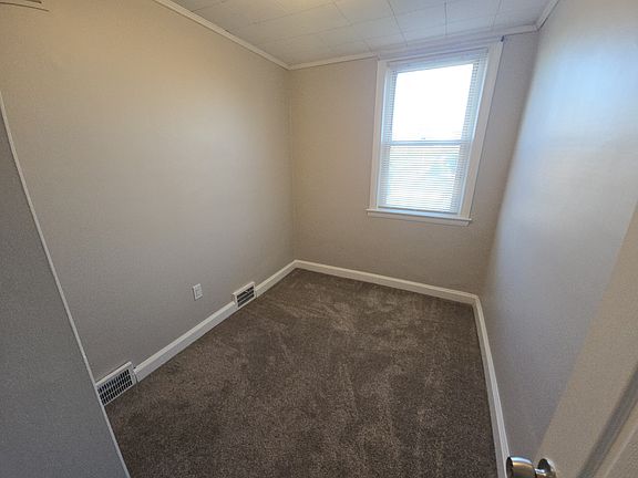 4th image of 1235 E 12th St