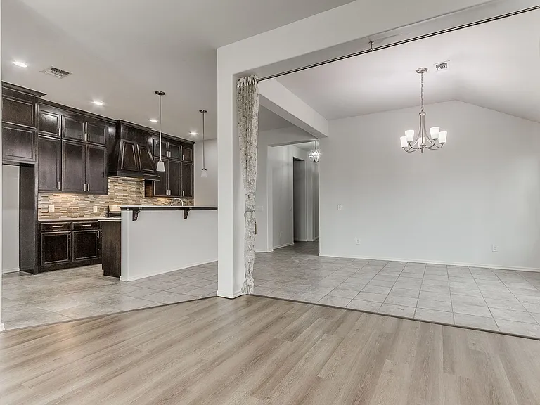 15704 Caney Dr — Photo 11