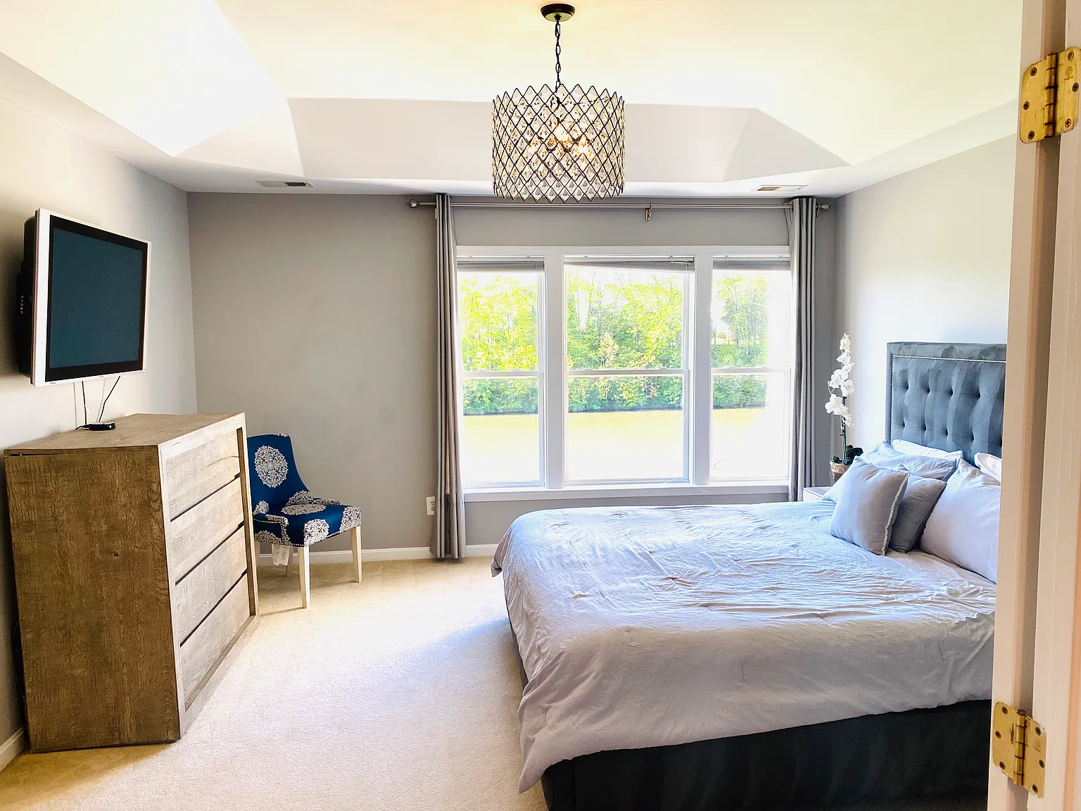 4 bed, 2144 sqft, $3,495 — Photo 4