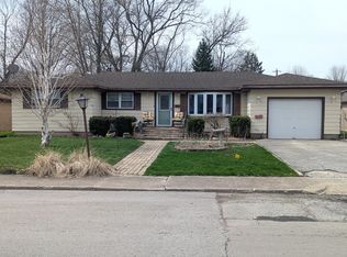 209 Hickory Ln, Momence, IL
