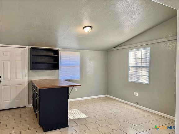 5th image of 804 Evergreen Dr