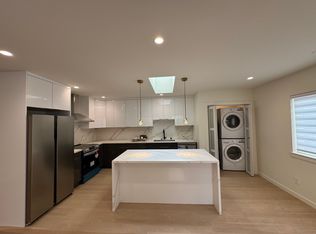 2418 Hillside Dr, Burlingame, CA 94010
