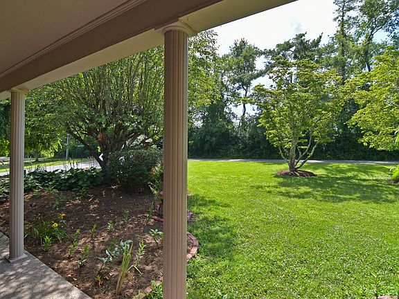 5th image of 233 Summit Ave