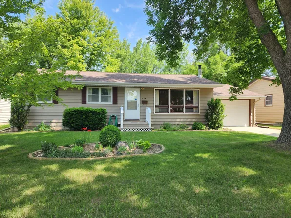 614 Elaine Ave, Marshall, MN 56258