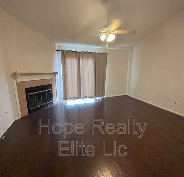 4537 Lamplighter Cir — Photo 4
