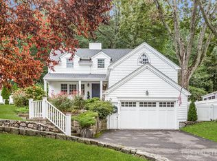 97 Gardiner St, Darien, CT 06820