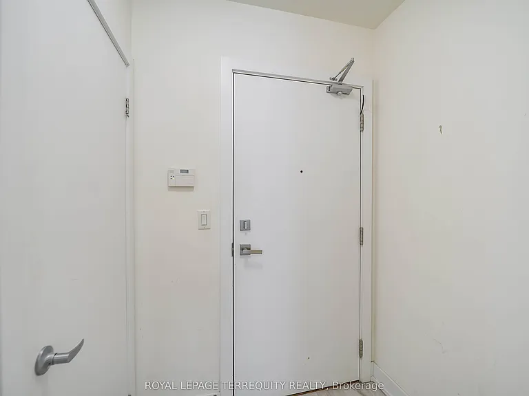 75 The Donway W #204 — Photo 14