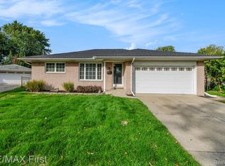 23746 Grove St, Saint Clair Shores, MI 48080