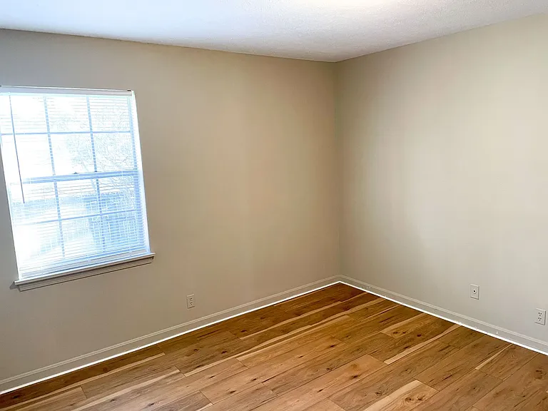 4800 Southern Parkway/602 & 604 Bluegrass Pkwy — Photo 7