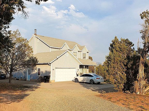 2 car garage 
