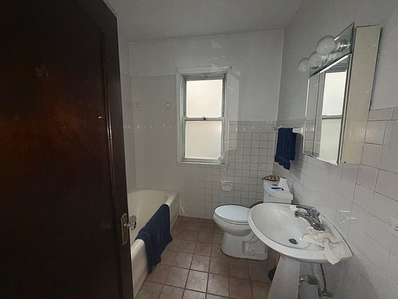 5th image of 8236 S May St