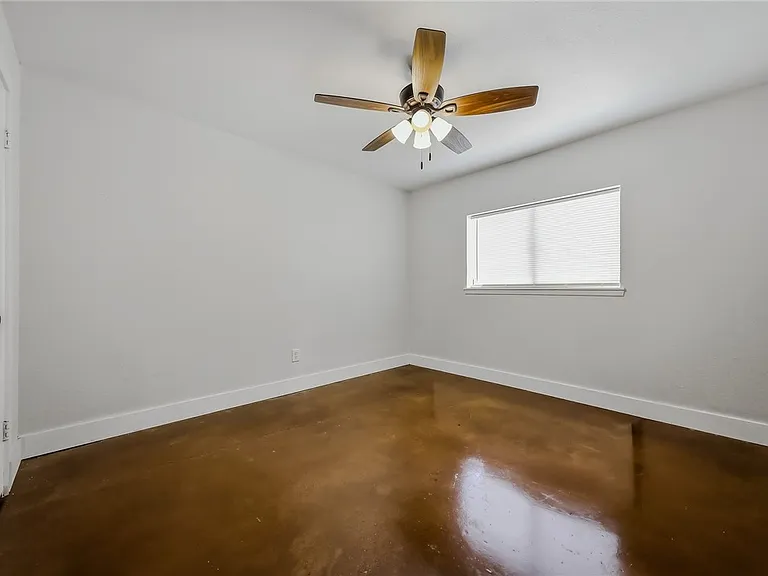 3029 Twin Creek Dr — Photo 16