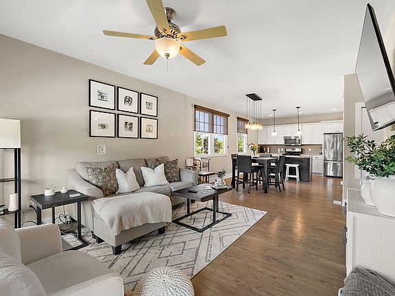 5th image of 2084 Celadon Dr NE #89