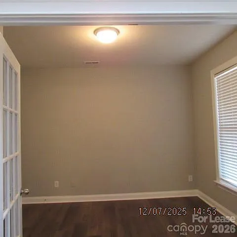 8520 Dargan Ln — Photo 9