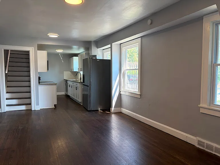5447 Highland Ave — Photo 6