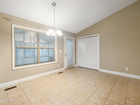 5th image of 4137 Riverstone Ln
