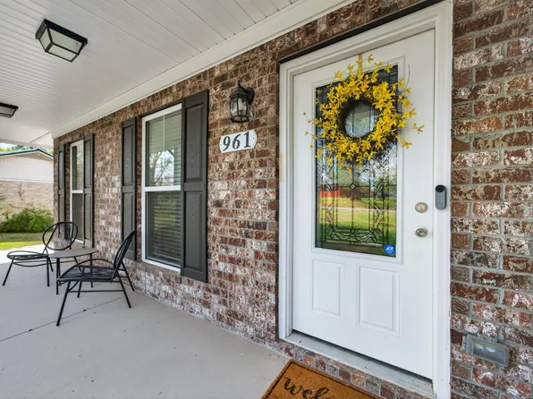 961 Fairlane Dr, Lewisburg, TN 37091