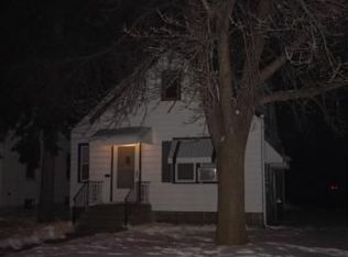 906 Charlton St, West Saint Paul, MN 55118